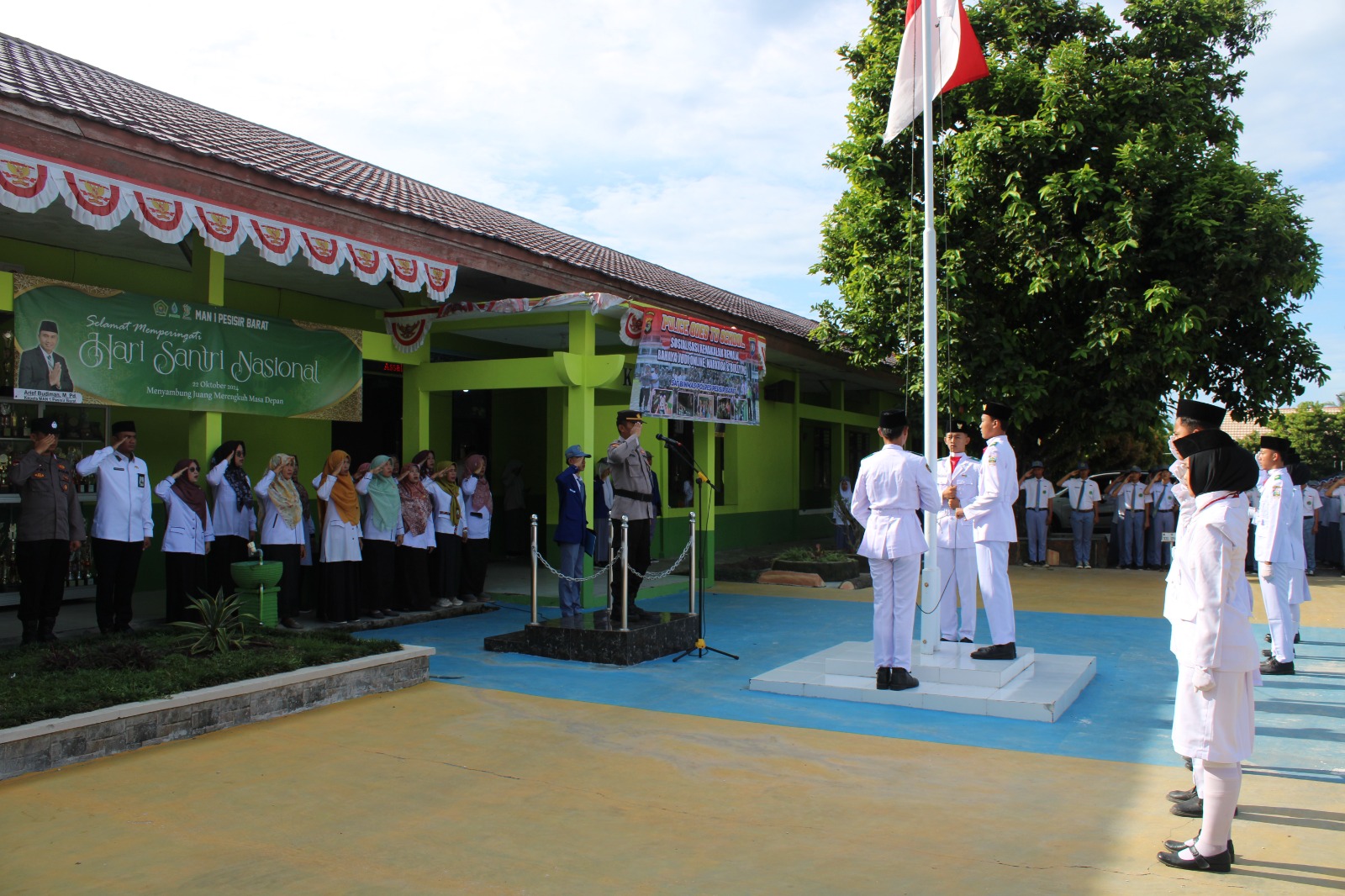 Polres Pesisir Barat Mengadakan Kegiatan "Police Goes to School" di MAN 1 Pesisir Barat