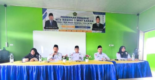 Pembinaan Guru dan tenaga kependidikan  MTs Negeri 1 Way Kanan oleh Kankemenag