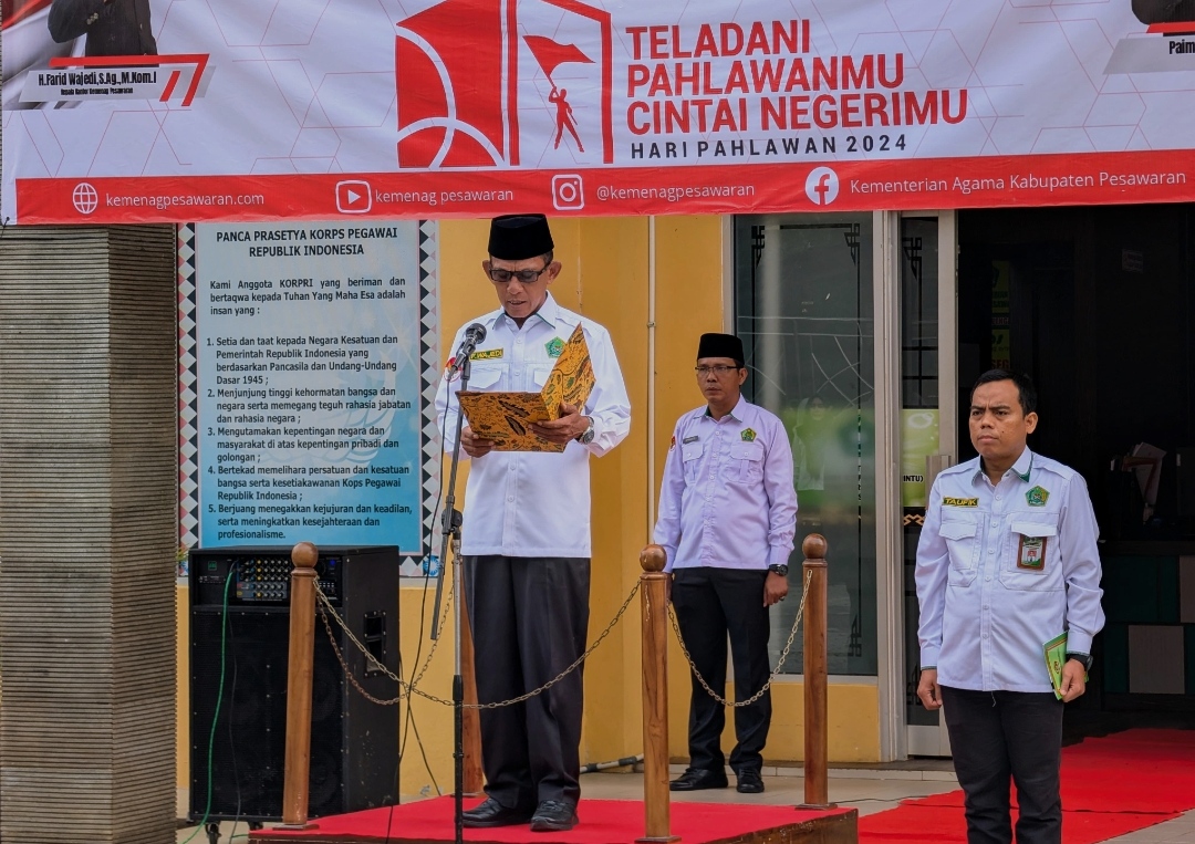 Jadi Pembina Upacara Hari Pahlawan, Farid Wajedi Ajak ASN Kemenag Pesawaran Teladani Pahlawan dan Cintai Negeri