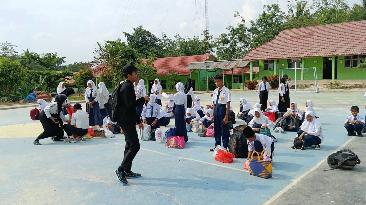 MTsN 2 Way Kanan Laksanakan Pelantikan Paskibra Gladi Wahana Praja (GWP) untuk Bentuk Karakter Disiplin dan Nasionalisme