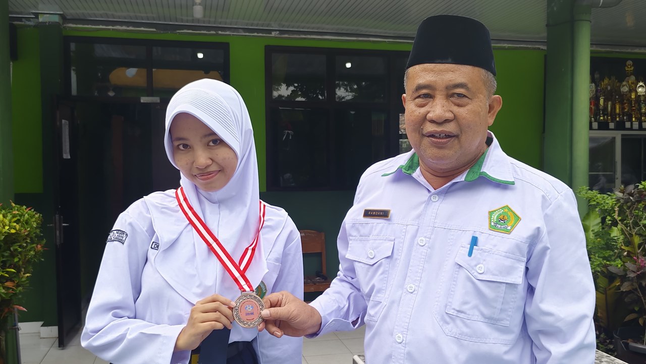 H. Ramdani Berikan Apresiasi Tertinggi untuk Debi Citra Sari, Raih Medali Perunggu di OBA ke-7!