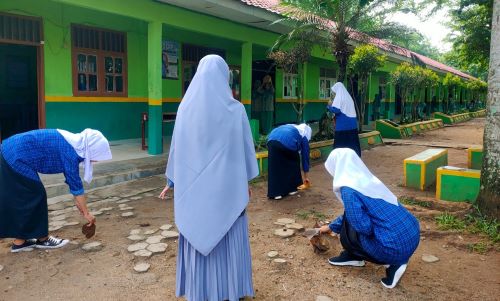 Pokja Kebersihan mTs Negeri 1 Way Kanan ajak siswa jaga kebersihan diri dan lingkungan