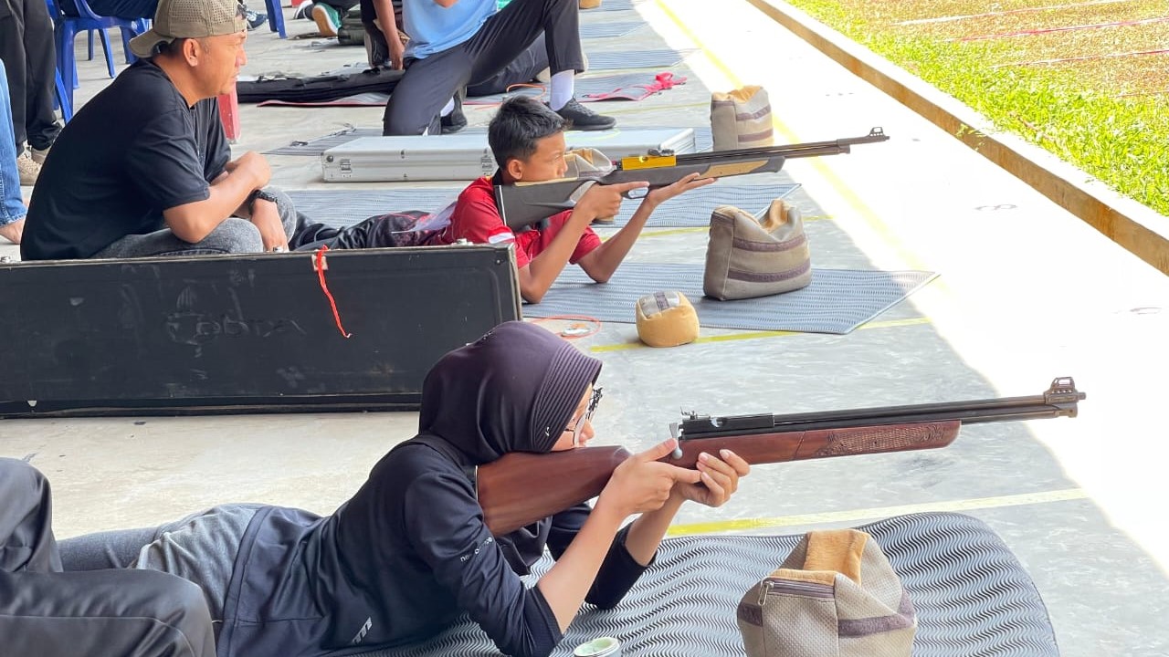 Prestasi Gemilang! Siswa MTs Nurul Falah Tanggamus Raih 4 Medali di Kejuaraan Menembak Tingkat Provinsi