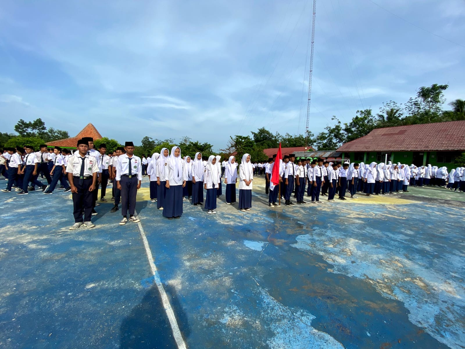 Hari Ini MTsN 2 Way Kanan Laksanakan Pelantikan OSIM dan MPK Masa Bakti 2024/2025