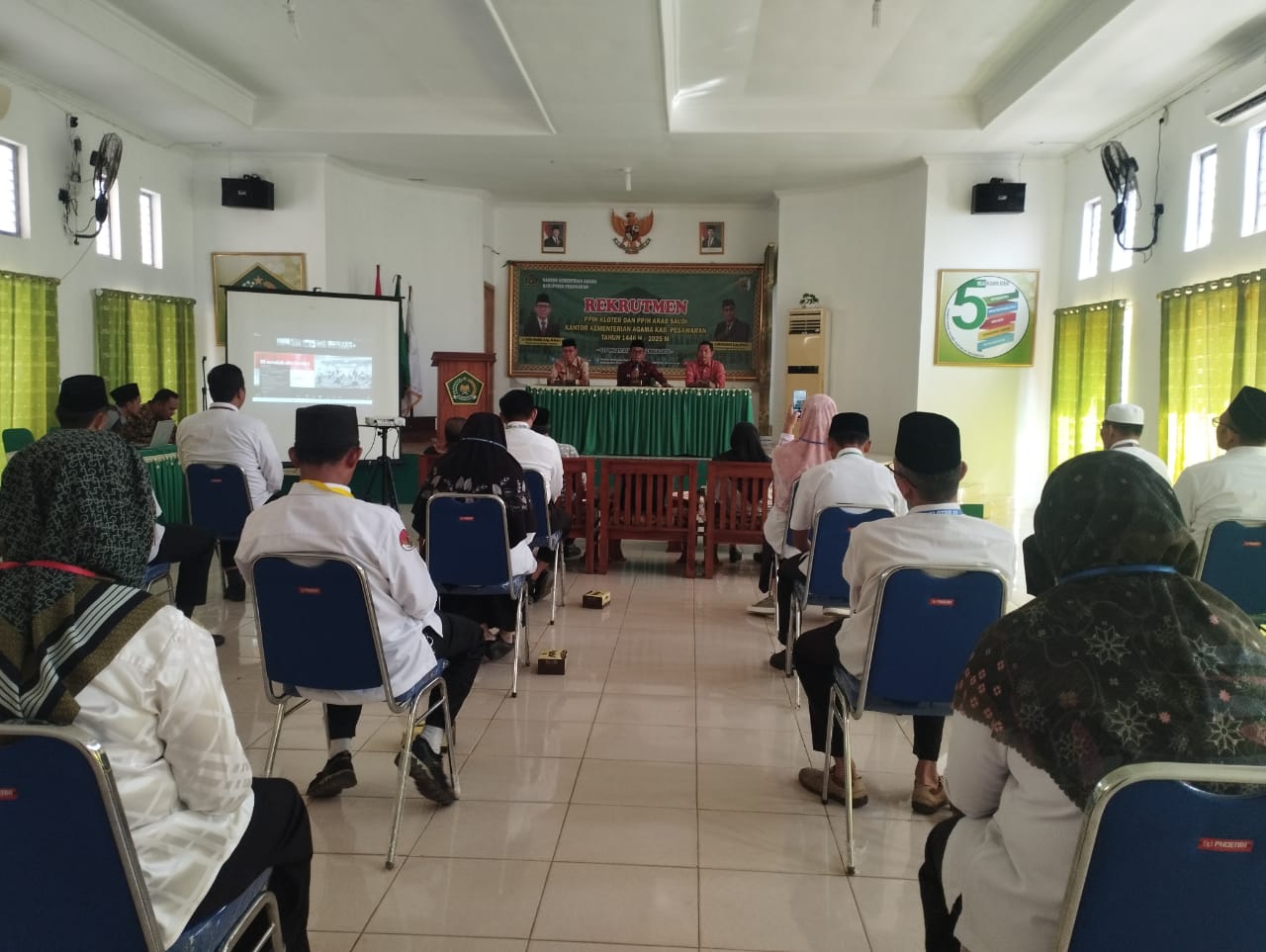16 Peserta Ikuti Seleksi PPIH Kloter dan PPIH Arab Saudi di Kemenag Pesawaran