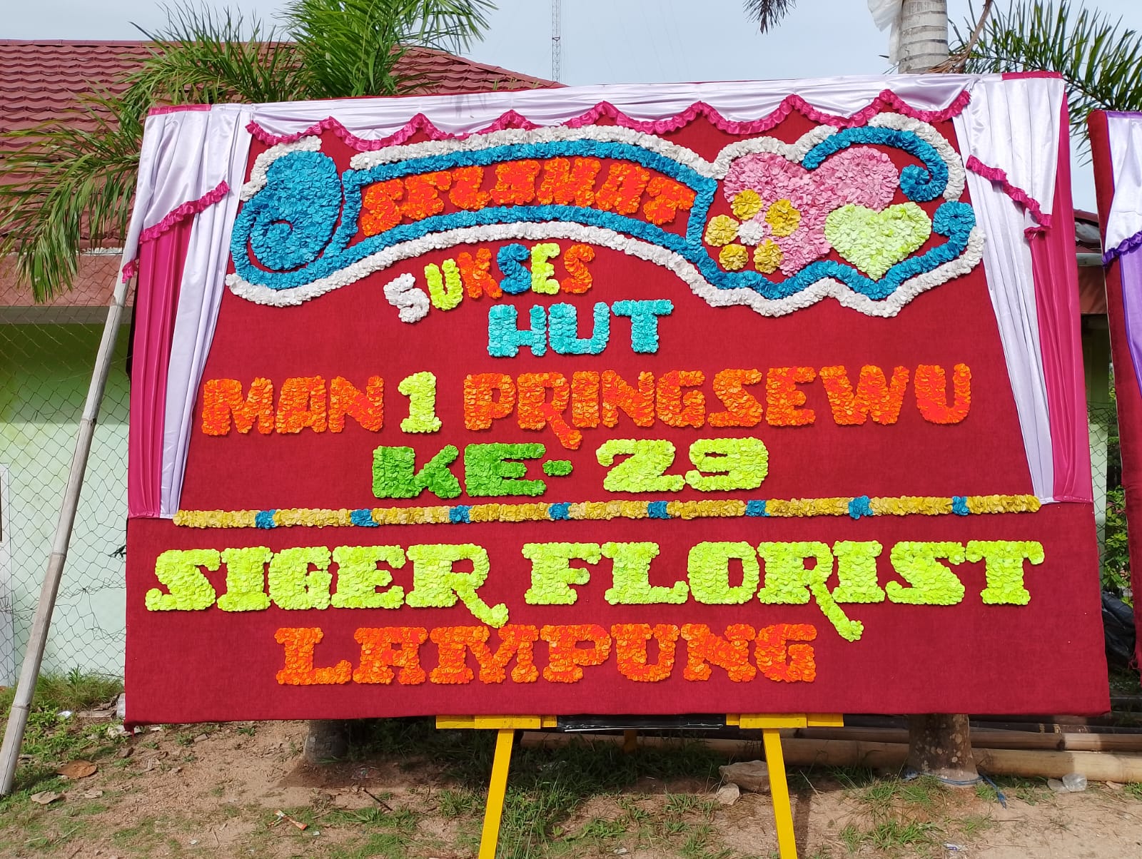HUT Ke-29 MAN 1 Pringsewu Banjir Ucapan Karangan Bunga
