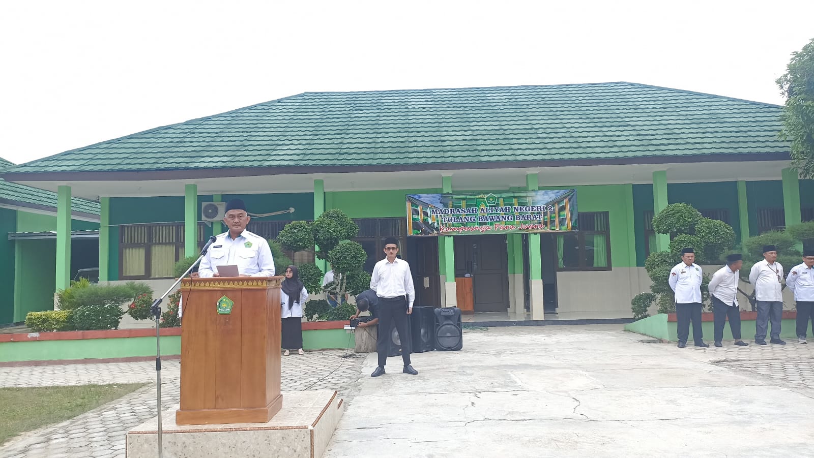 Kemenag Tubaba Peringati Hari Guru Nasional 2024 di Dua Lokasi