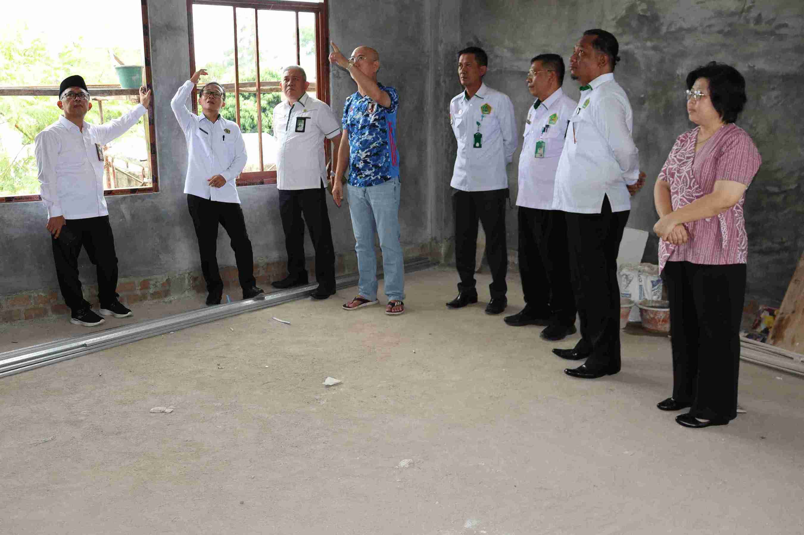 Abdul Haris Dampingi Kakanwil Kemenag Lampung dalam Kunjungan Mula Dhamma Sekha di Vihara Kota Metro
