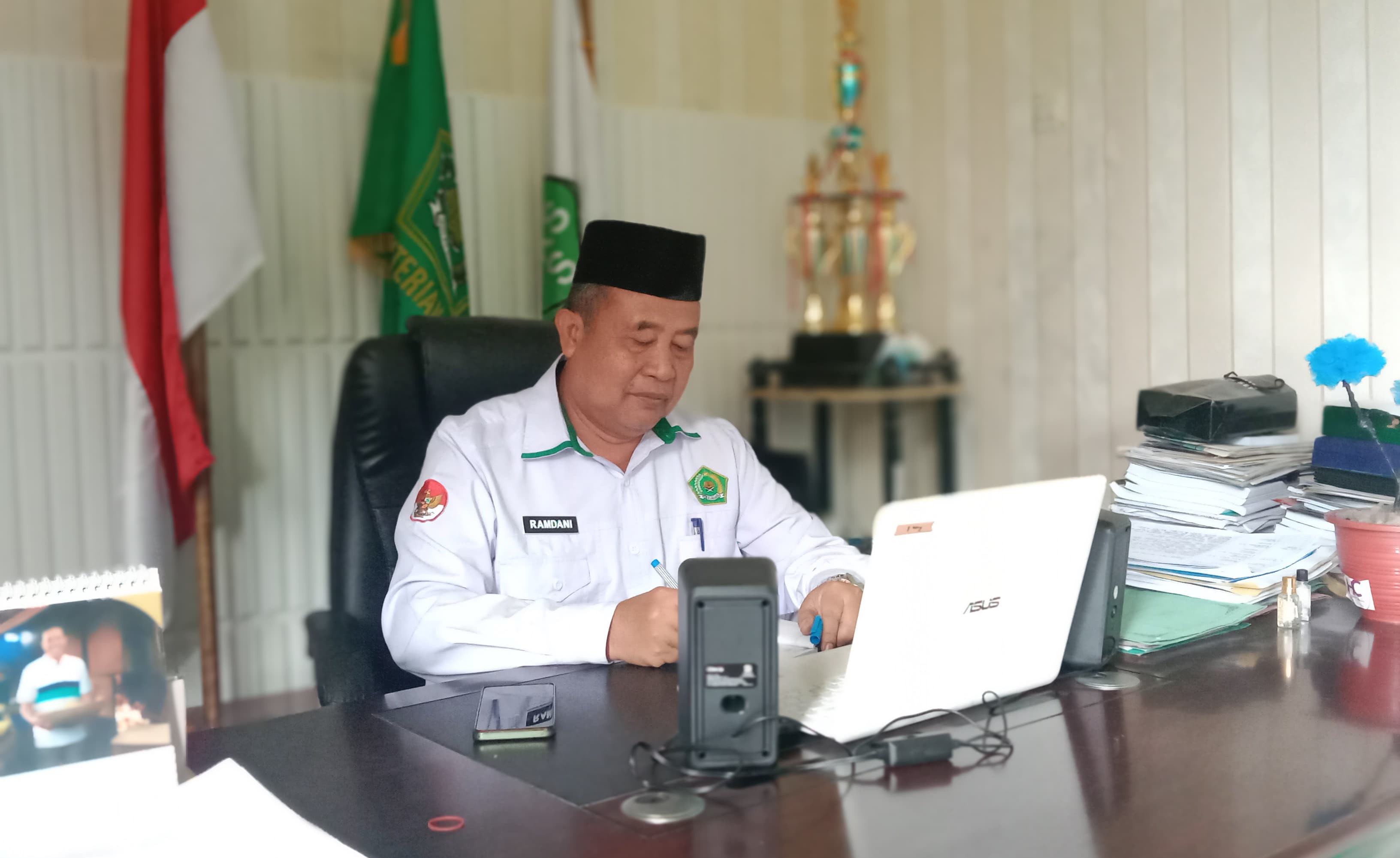 H. Ramdani Tegaskan Komitmen MTsN 1 Tanggamus dalam Pemberantasan Korupsi di Hari Antikorupsi Sedunia 2024
