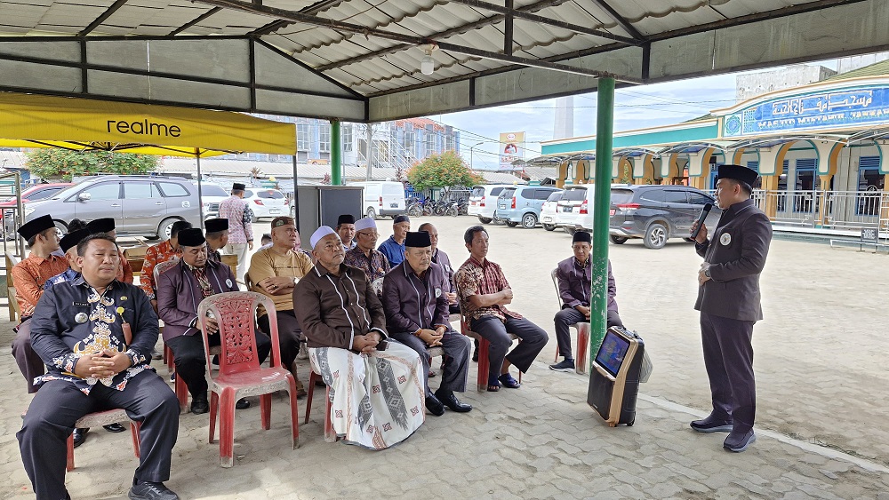 Lindungi Aset Wakaf , Kakankemenag Bersama Ketua BWI  Pasang Papanisasi di Masjid Miftahul Janah