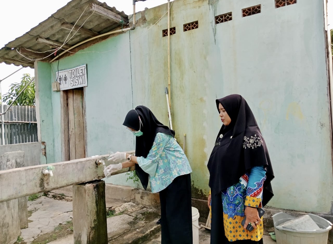 Sinergi Puskesmas dan MTsN 2 Way Kanan: Bersama Pastikan Air Bersih untuk Kesehatan Siswa!