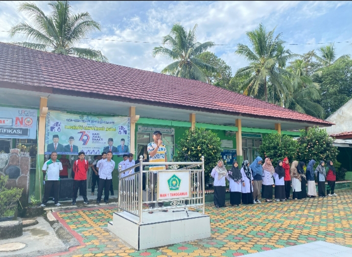 Pembukaan Class Meeting MAN 1 Tanggamus T.P 2024/2025 Diwarnai Penuh Semangat dan Antusiasme Peserta Didik