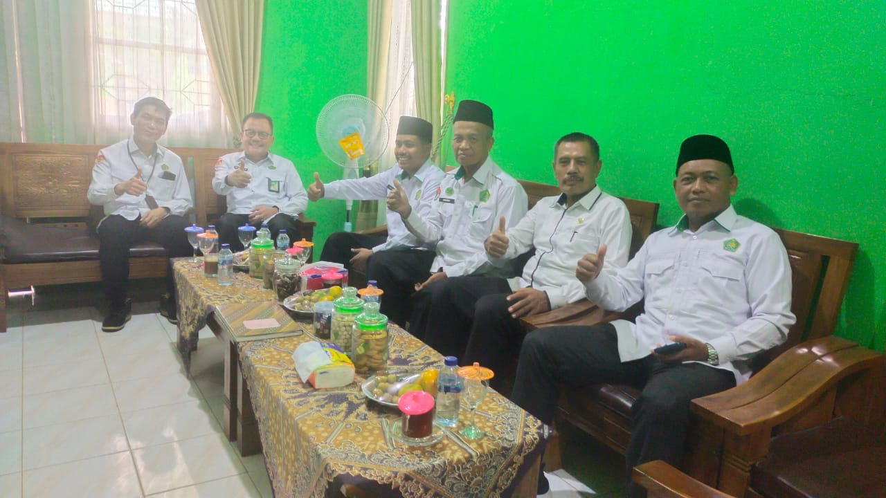 Tim Kanwil Kemenag Lampung Lakukan Penilaian Kinerja Kepala Madrasah di MAN 1 Mesuji