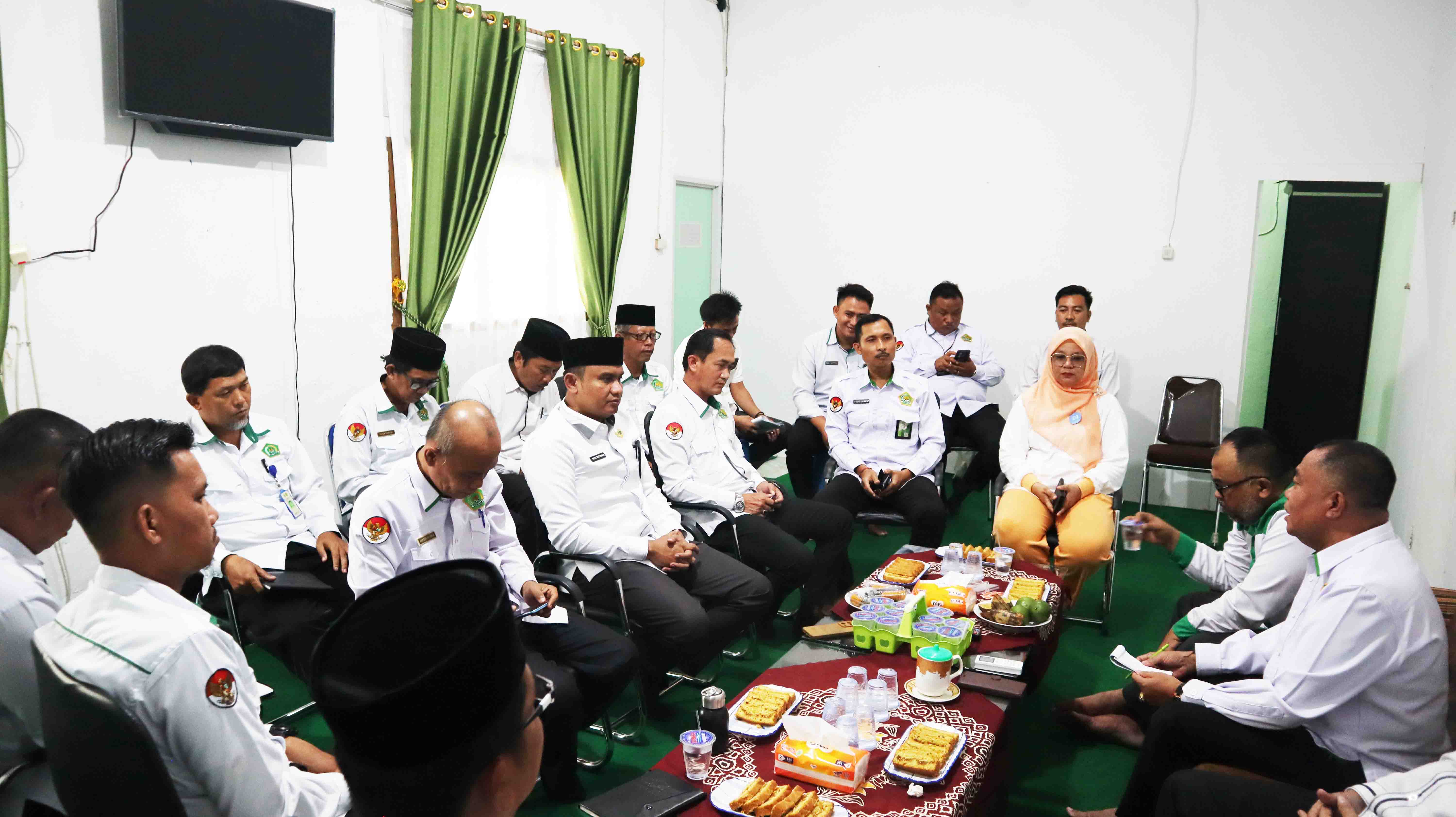 Kepala Kantor Kemenag Pesisir Barat Pimpin  Rapat Koordinasi Persiapan HAB ke-79