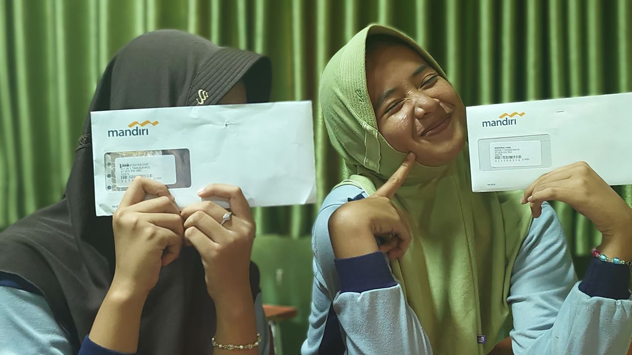 Dukung Pendidikan! 73 Siswa MTsN 1 Tanggamus Terima Dana PIP Tahap II 2024 Bekerja Sama dengan Mandiri Cabang Gisting