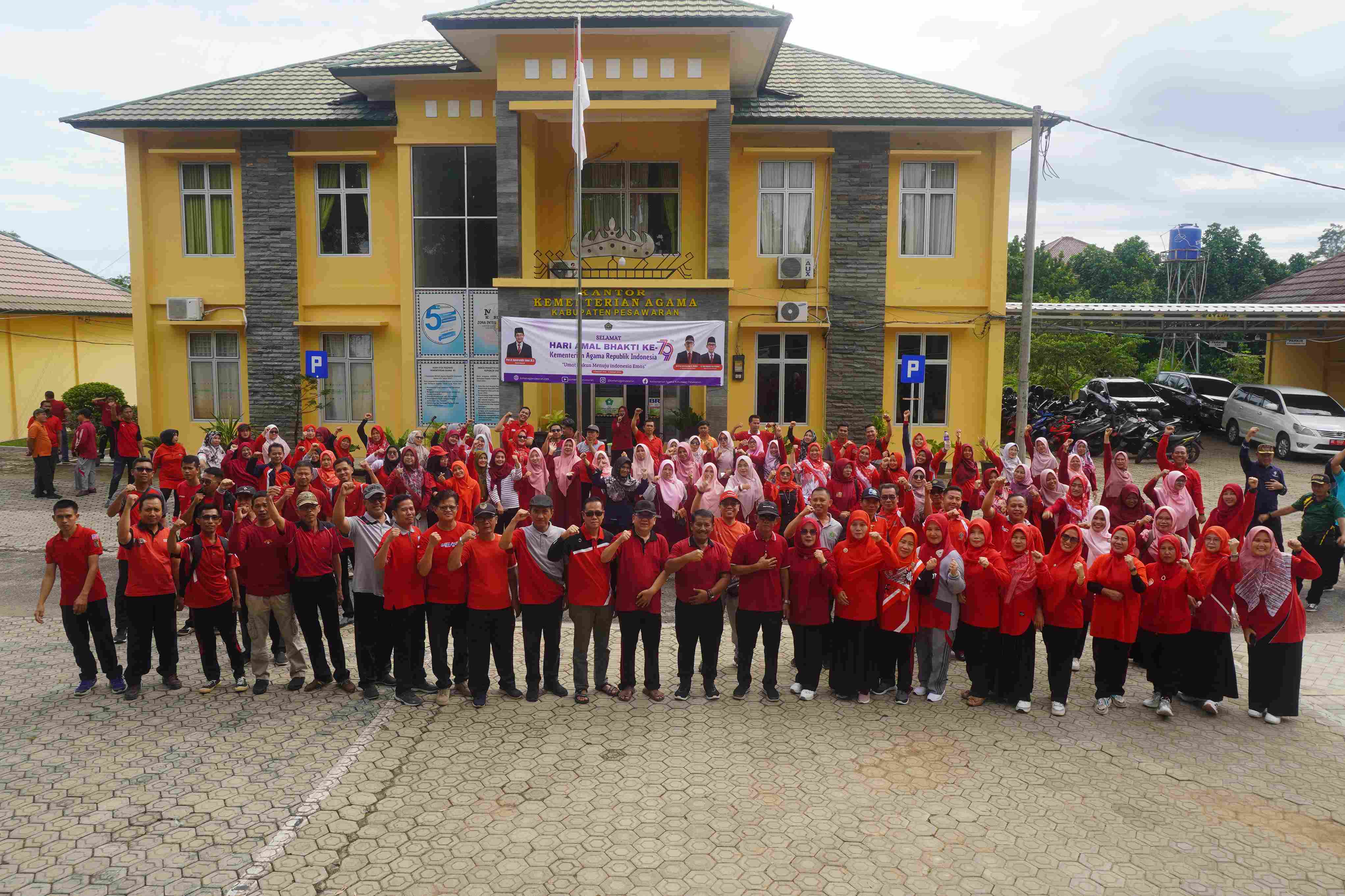 Kemenag Pesawaran Gelar Berbagai Lomba Unik Meriahkan Hari Amal Bhakti ke-79