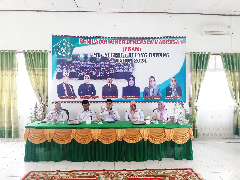 Tingkatkan Tata Kelola Pendidikan Madrasah, Kepala Kemenag Tulang Bawang Beri Pengarahan pada Kegiatan PKKM