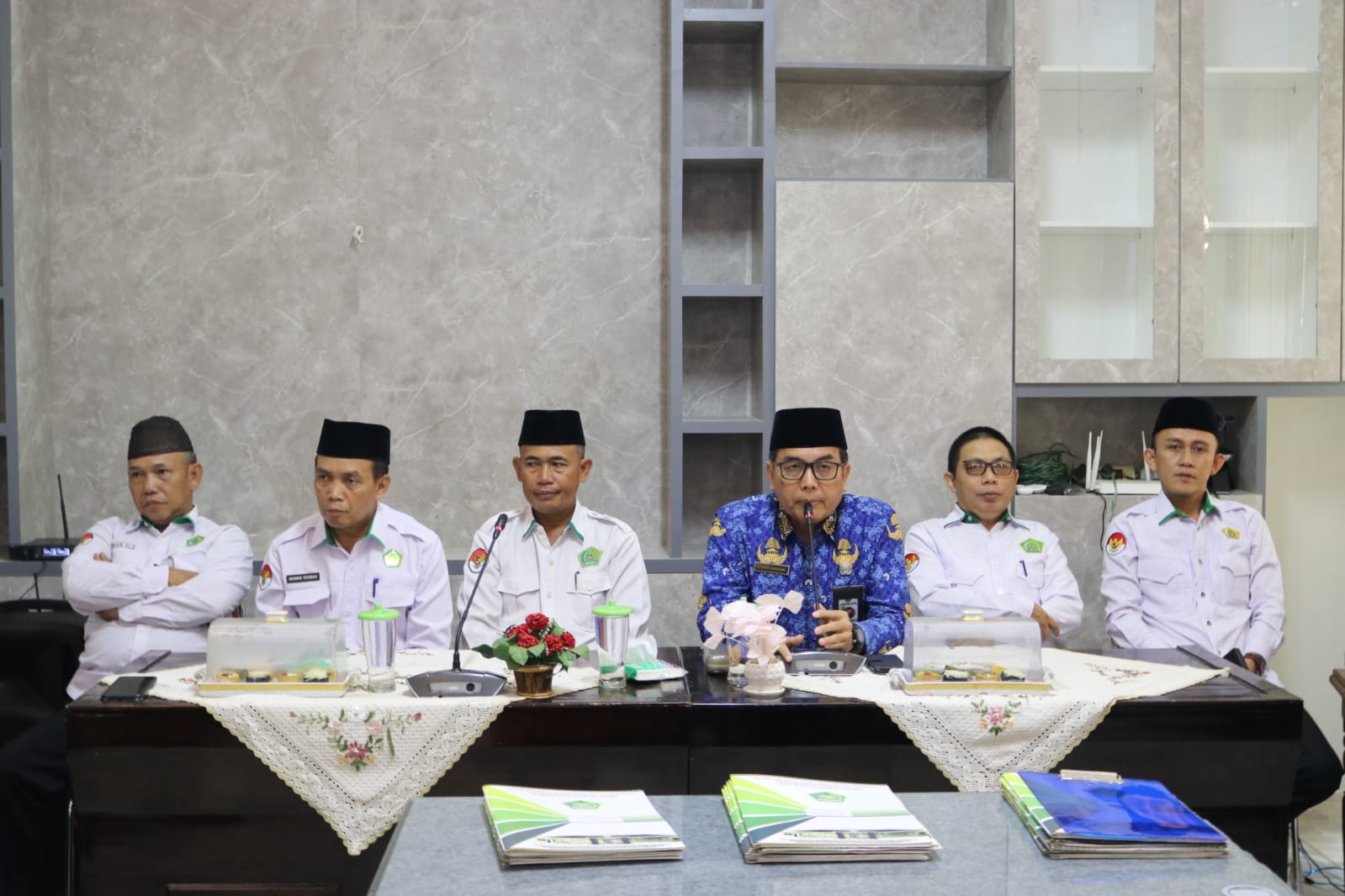 Kemenag Lampung Utara Gelar Rakoor Penyusunan Program Kerja dan Anggaran Sekaligus Penyerahan DIPA, Penandatanganan Perkin dan Fakta Integritas Tahun 2025