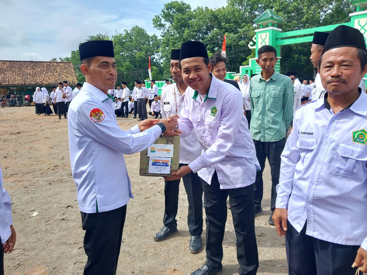 MTsN 2 Way Kanan Raih Juara 3 Lomba Tenis Meja Kategori Tunggal Pria dalam Semarak HAB ke-79