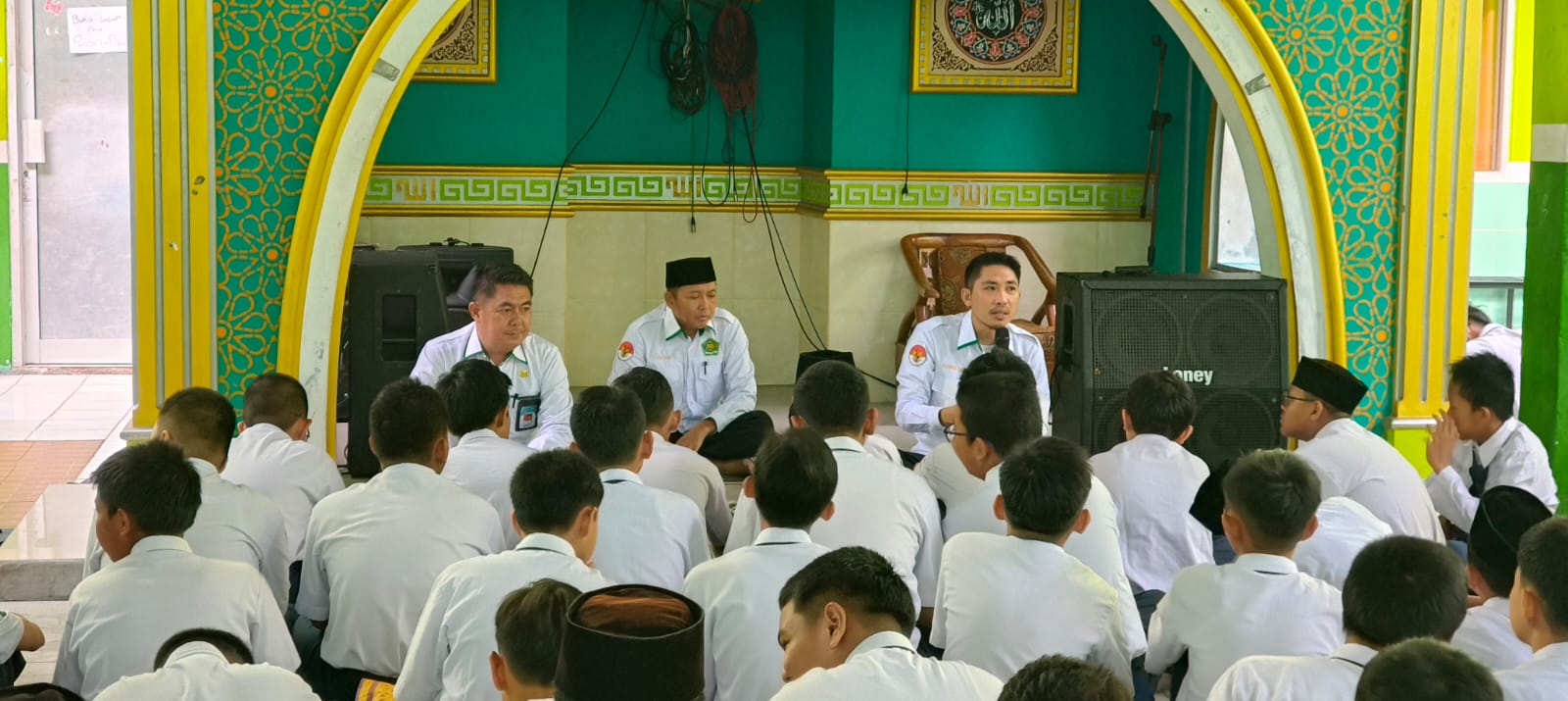 MTsN 1 Bandar Lampung Awali Semester 2 Tahun Ajaran 2024/2025 dengan Shalat Dhuha Berjamaah