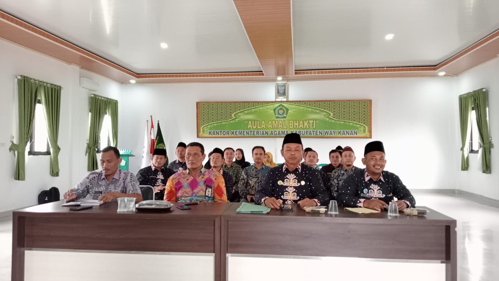 Kaur TU mengikuti Zoom Meeting Tindak Lanjut PMA di Aula Kementerian Agama Kab. Way Kanan