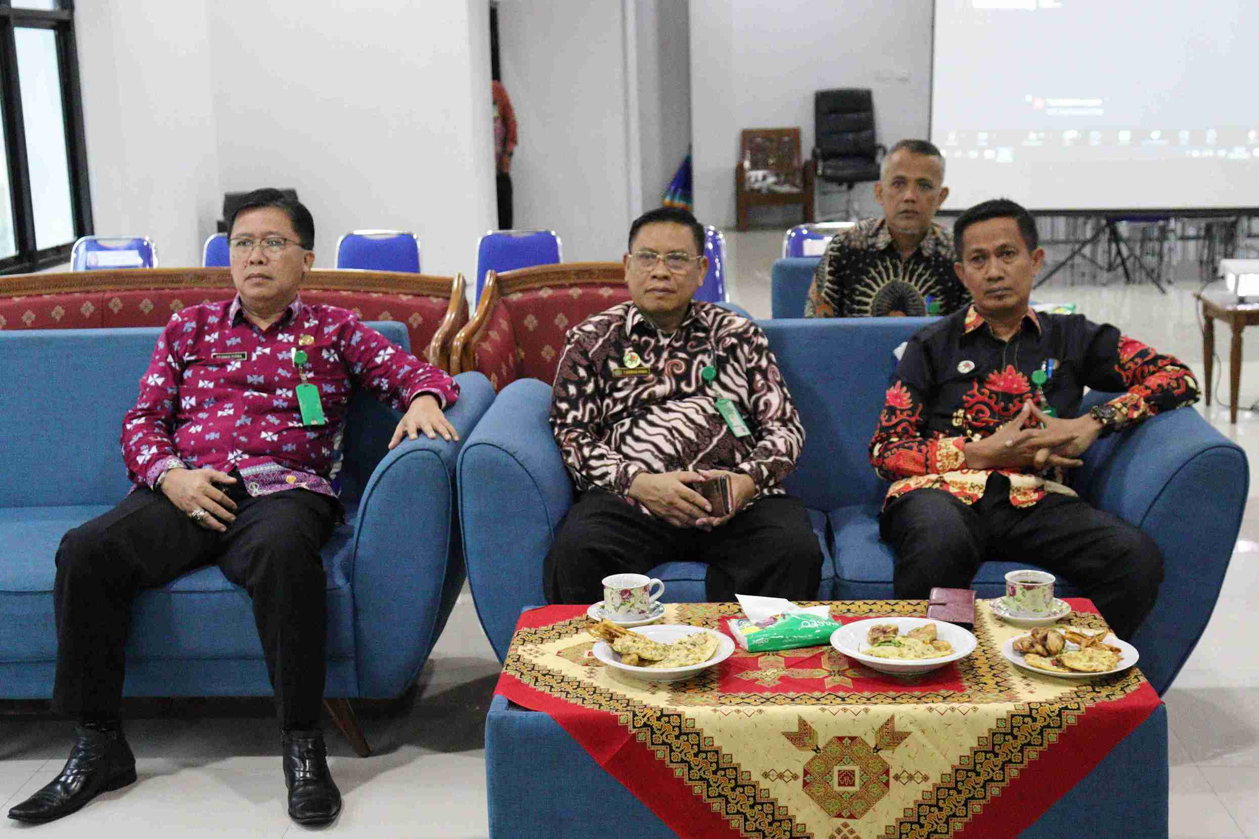 Kemenag Kota Metro Ikuti Zoom Meeting Bersama Biro Organisasi dan Tatalaksana Kemenag RI, dalam Rangka Rapat Sosialisasi Tindak Lanjut Penyesuaian Nomenklatur Jabatan Pelaksana Berdasarkan Ketentuan Perundang-Undangan