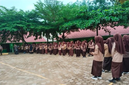 Membentuk karakter yang religious MTs N 1 Way Kanan Terapkan Pembiasaan Membaca Asmaul Husna
