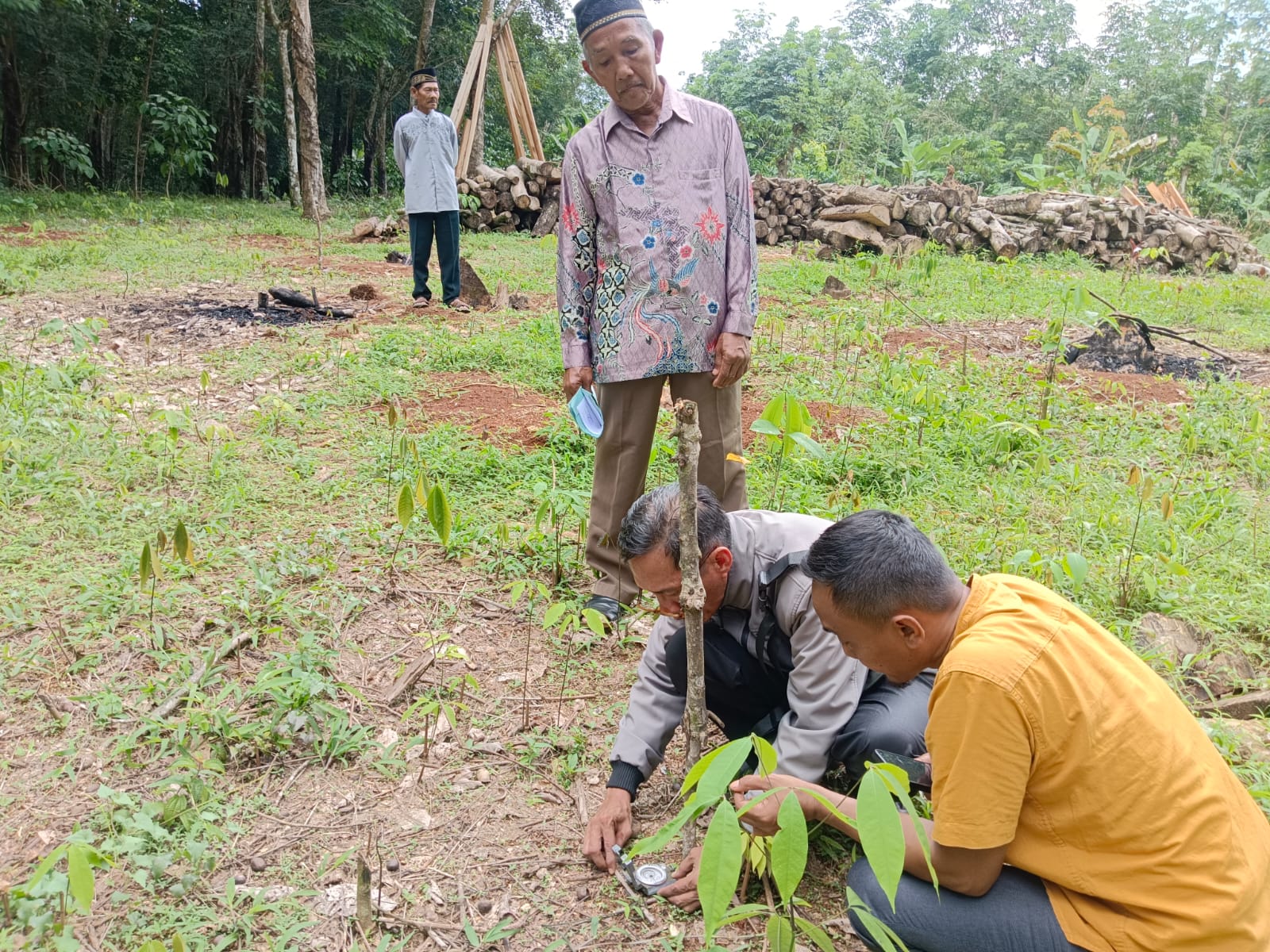 Tepatkan Arah Kiblat, Mushola Cahaya Iman di Marga Hayu Bersiap Miliki Sertifikat Resmi