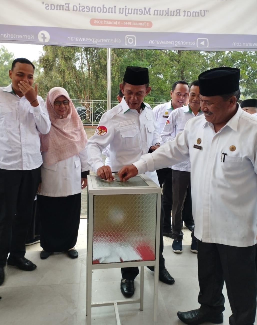 ASN Kemenag Pesawaran Awali Tahun 2025 dengan Gerakan Infak dan shodaqoh Berjamaah