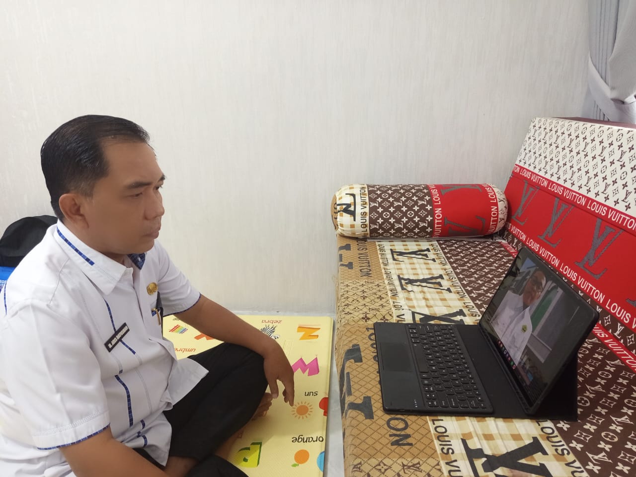 Kepala Kantor Kemenag Kabupaten Tanggamus Hadiri Breakfast Meeting Bahas Kebijakan Haji 2025