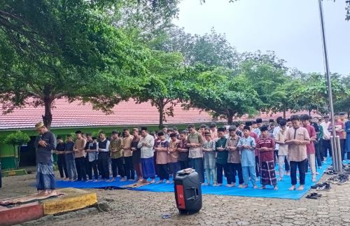 Membangun Karakter Religius Siswa MTs Negeri 1 Way Kanan Melalui Pembiasaan Sholat Dhuha Berjamaah dan membaca surah yasin