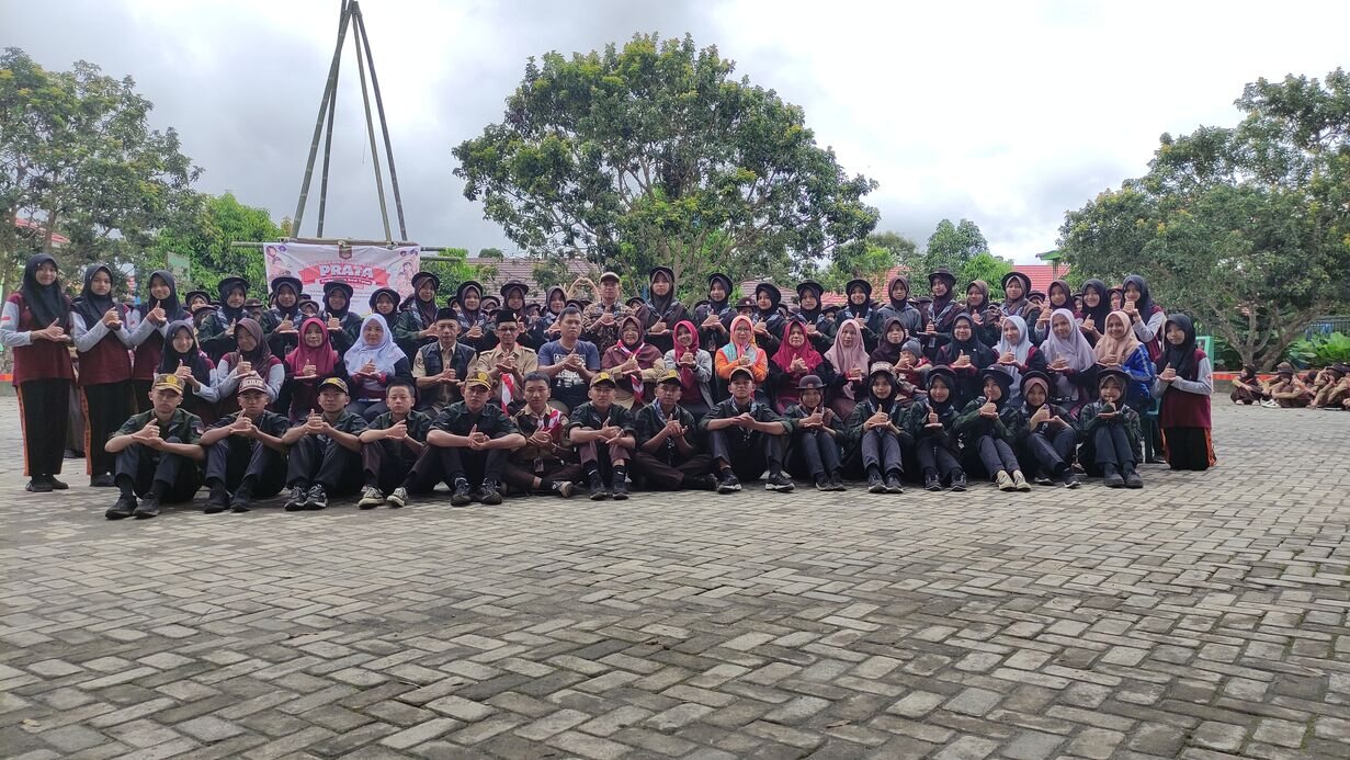 Kamabigus MTsN 1 Lampung Barat Resmi Menutup Perkemahan Awal Tahun 2025