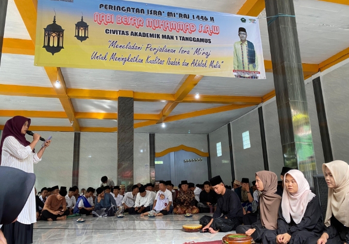 Tingkatkan Kualitas Ibadah dan Akhlak Mulia, MAN 1 Tanggamus Gelar Perayaan Isra Mi'raj 1446H