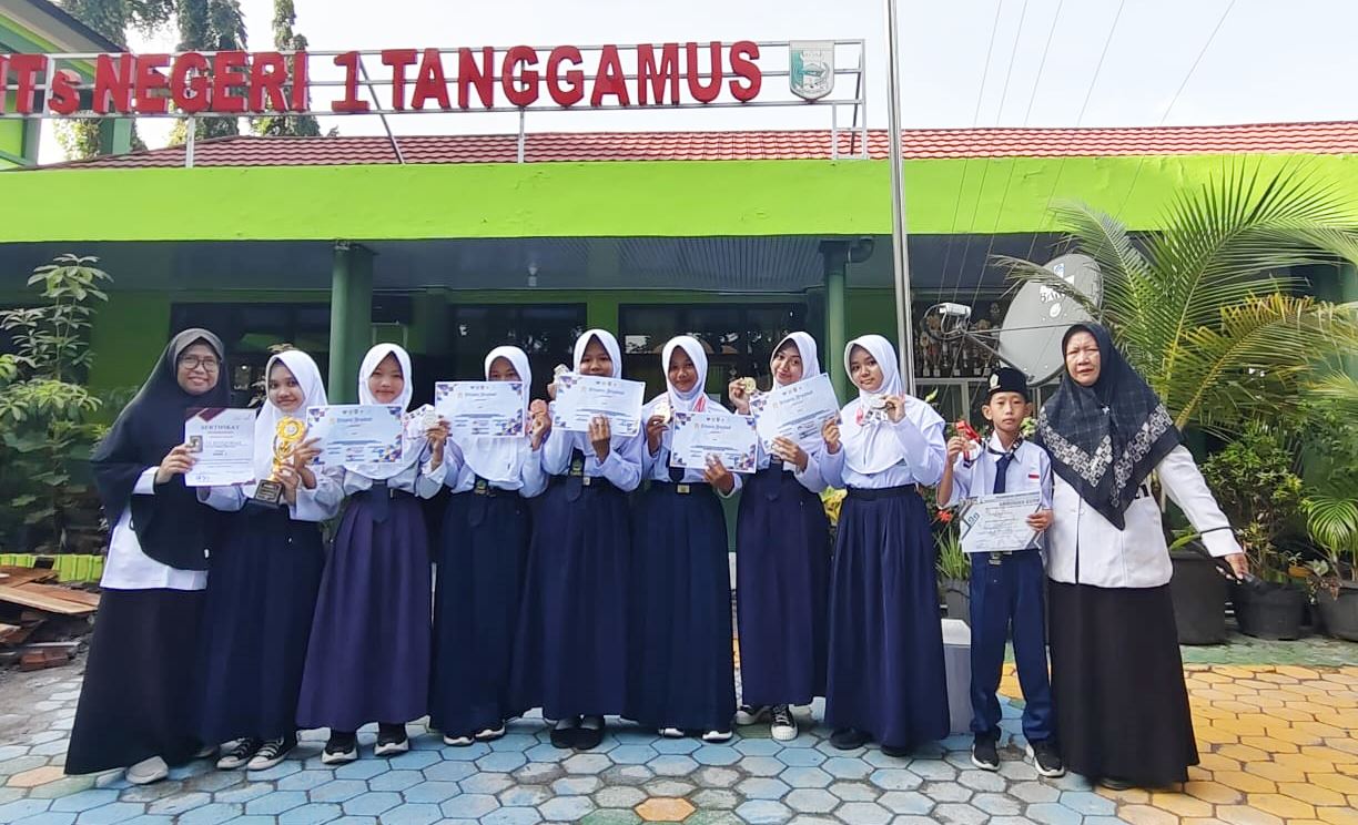 Atlet MTsN 1 Tanggamus Borong Medali di Kejuaraan Karate Piala Ketua INKAI Tanggamus dan KKI Lampura Cup 2