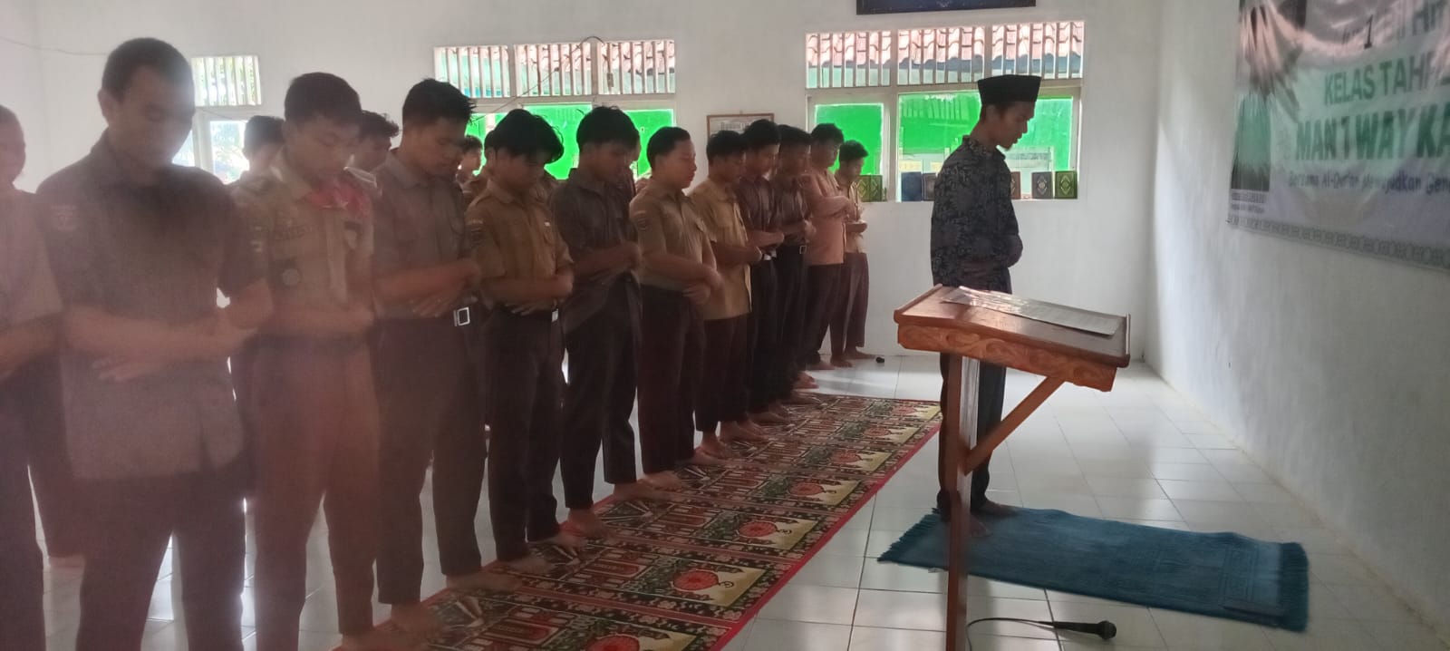 Membangun Karakter Religius Siswa MAN 1 Way Kanan Melalui Pembiasaan Sholat Dhuha Berjamaah