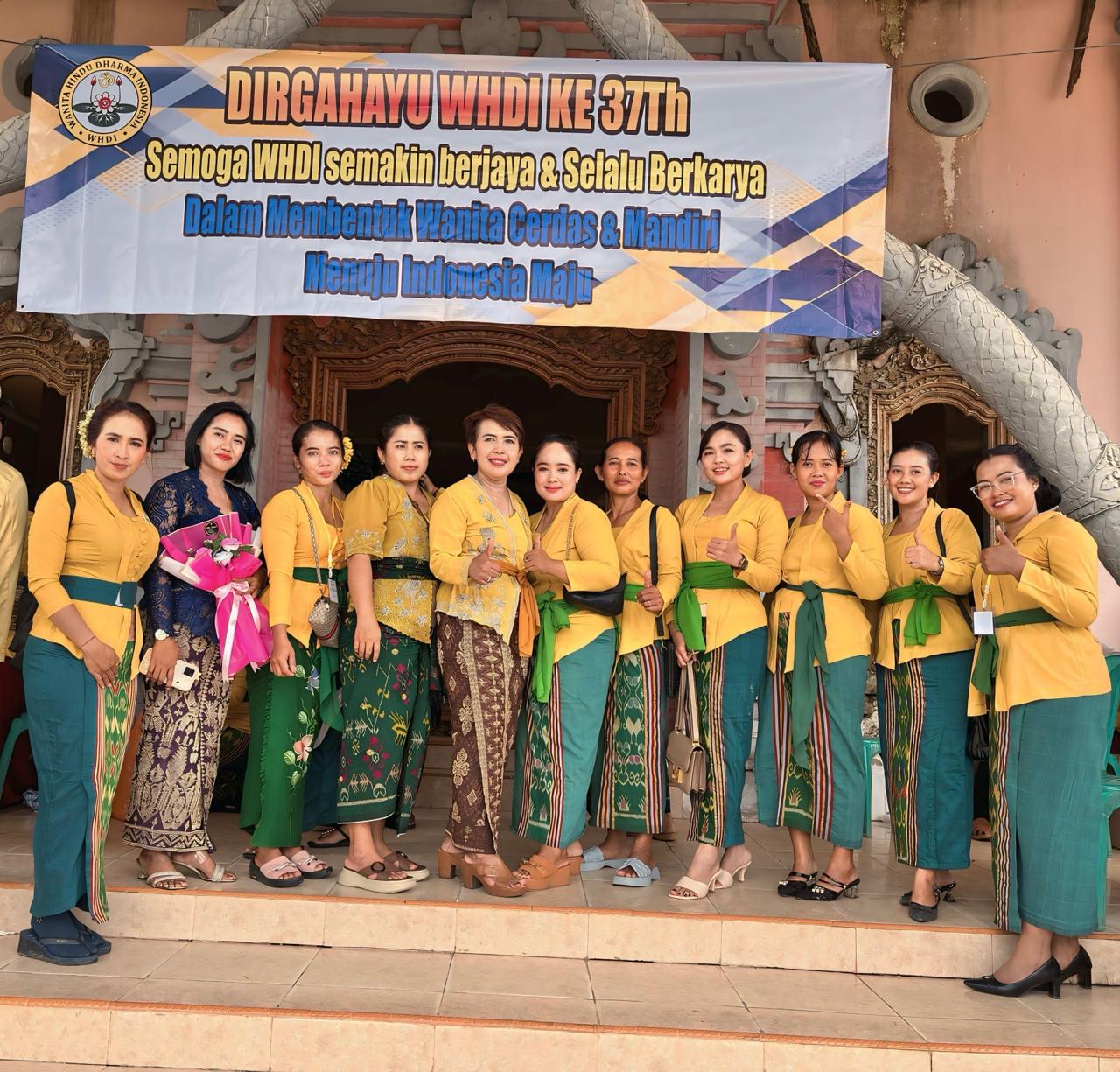 WANITA HINDU DHARMA INDONESIA  RAYAKAN HARI ULANG TAHUN KE-37 DENGAN SEMANGAT PEMBERDAYAAN PEREMPUAN HINDU