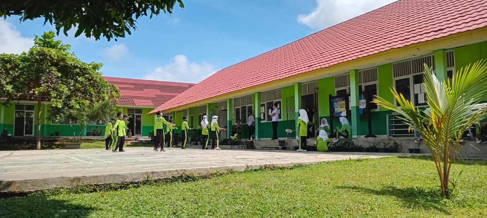 MAN 1 Way Kanan Gelar Ujian Praktek Olahraga