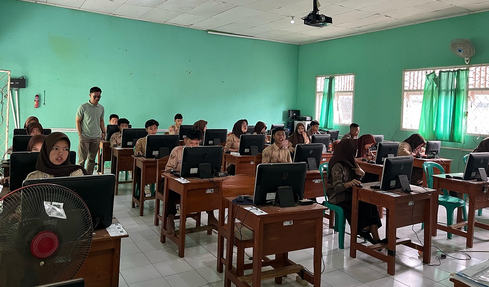 Kepala MAN 1 Way Kanan Pantau Kegiatan Asesmen Akhir Tahun Hari Ke 6