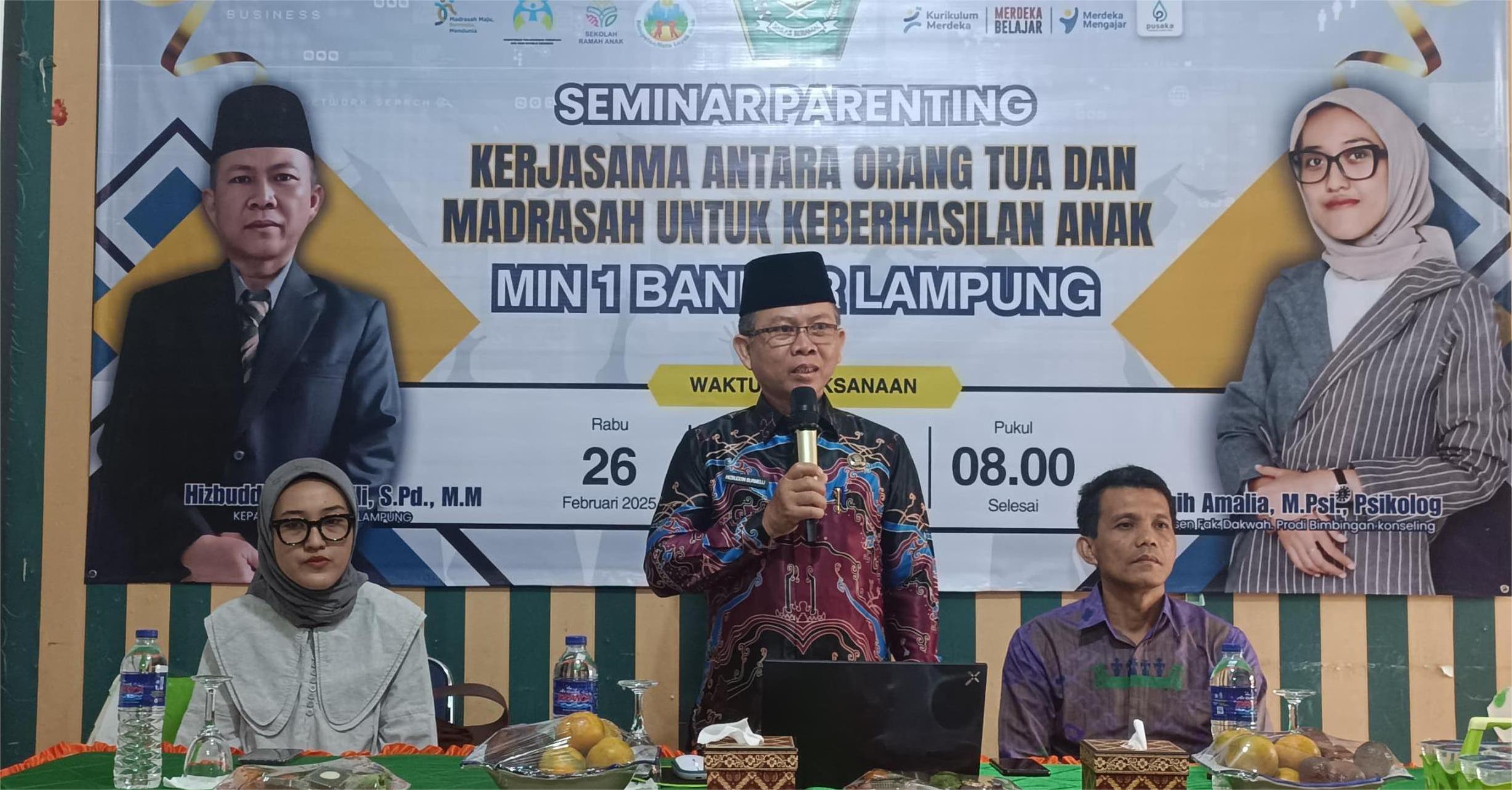 MIN 1 Bandar Lampung Gelar Seminar Parenting : Kerjasama antara Orang Tua dan Madrasah untuk Keberhasilan Anak