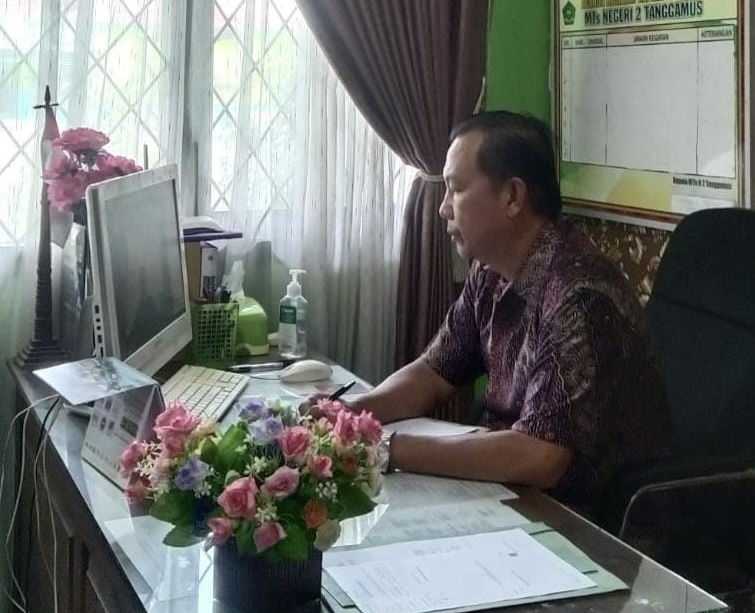 Nurzaman Ikuti Zoom Meeting Koordinasi Verifikasi dan Validasi E-Ijazah Melalui Aplikasi Emis dan Verval PD 2024/2025