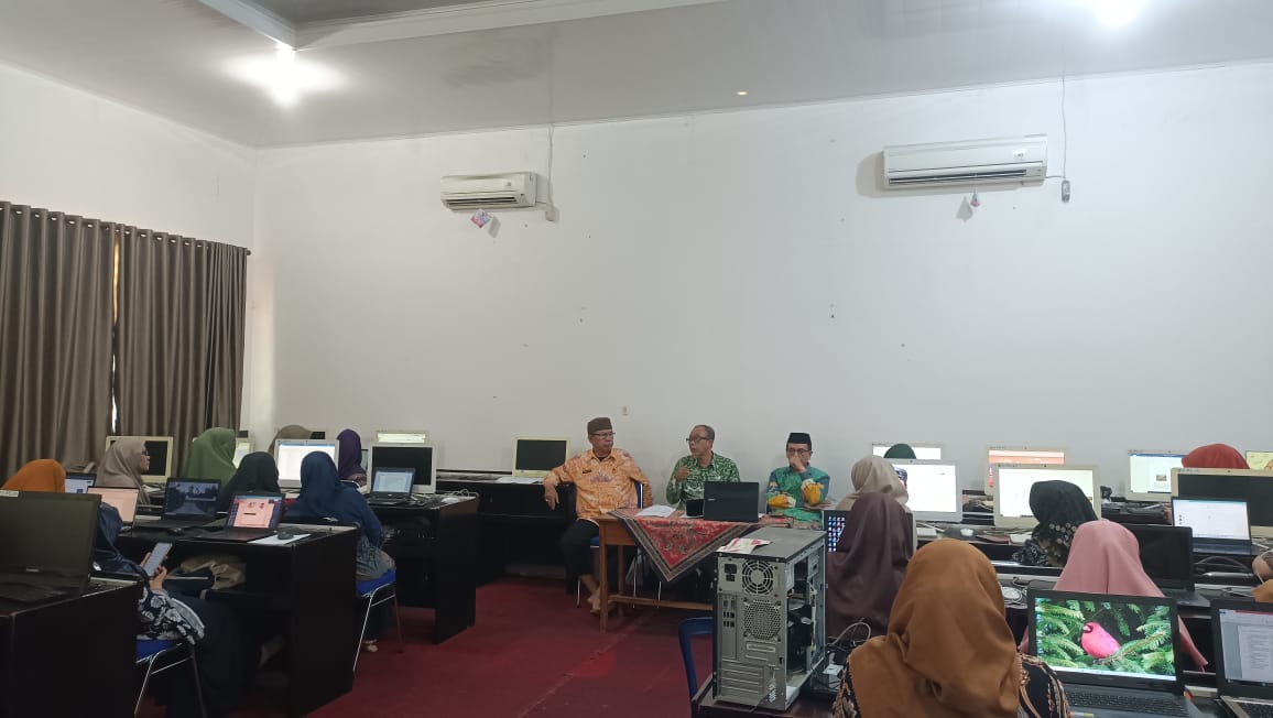 Validasi Soal Ujian Madrasah di MAN 2 Bandar Lampung Berjalan Lancar