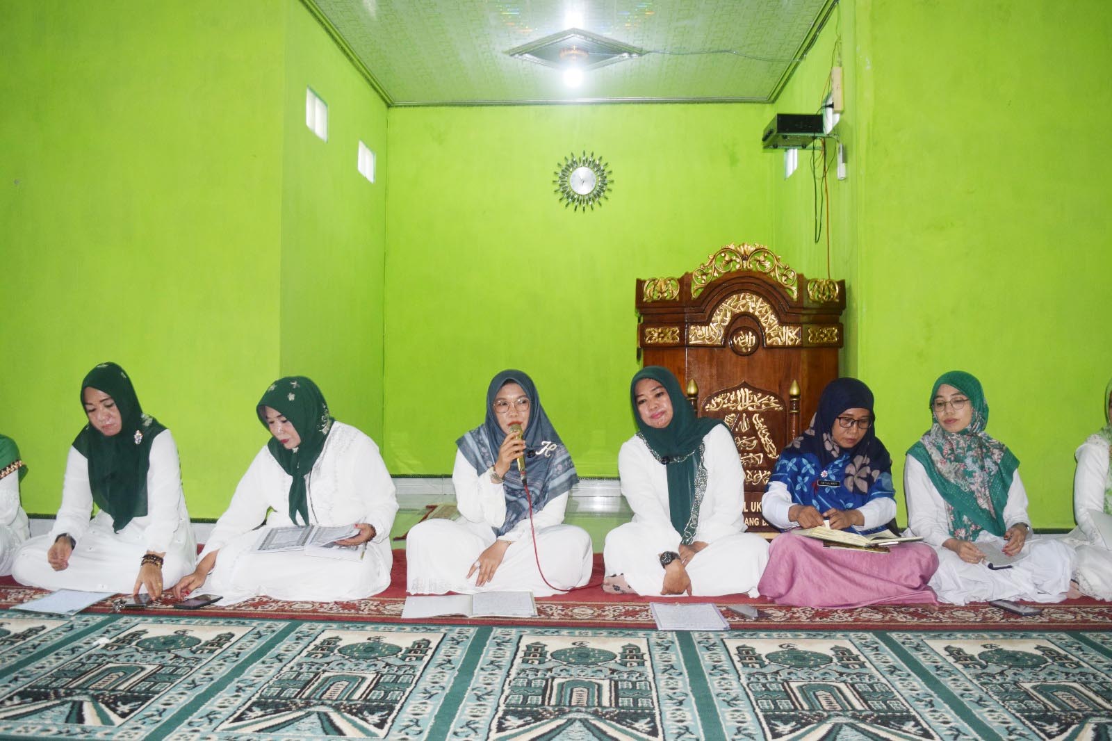 Menumbuhkan Kecintaan terhadap Al-Qur'an, DWP Kemenag Tulang Bawang Gelar Khotmil Qur'an Sambut Ramadan 1446 H /2025M