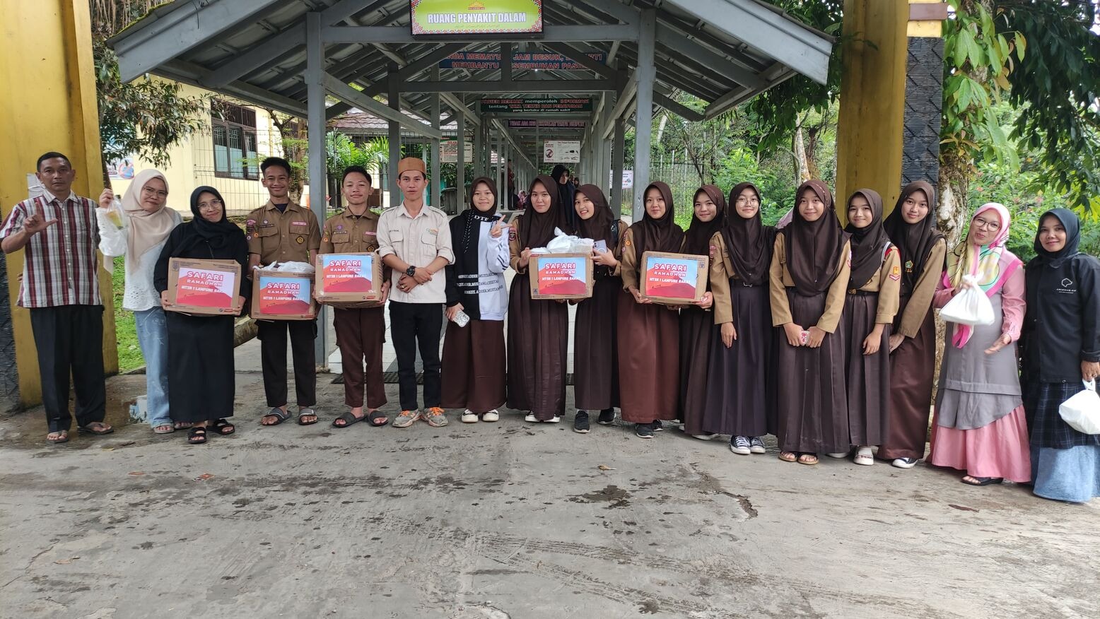 Safari Ramadhan Berbagi MTsN 1 Lampung Barat