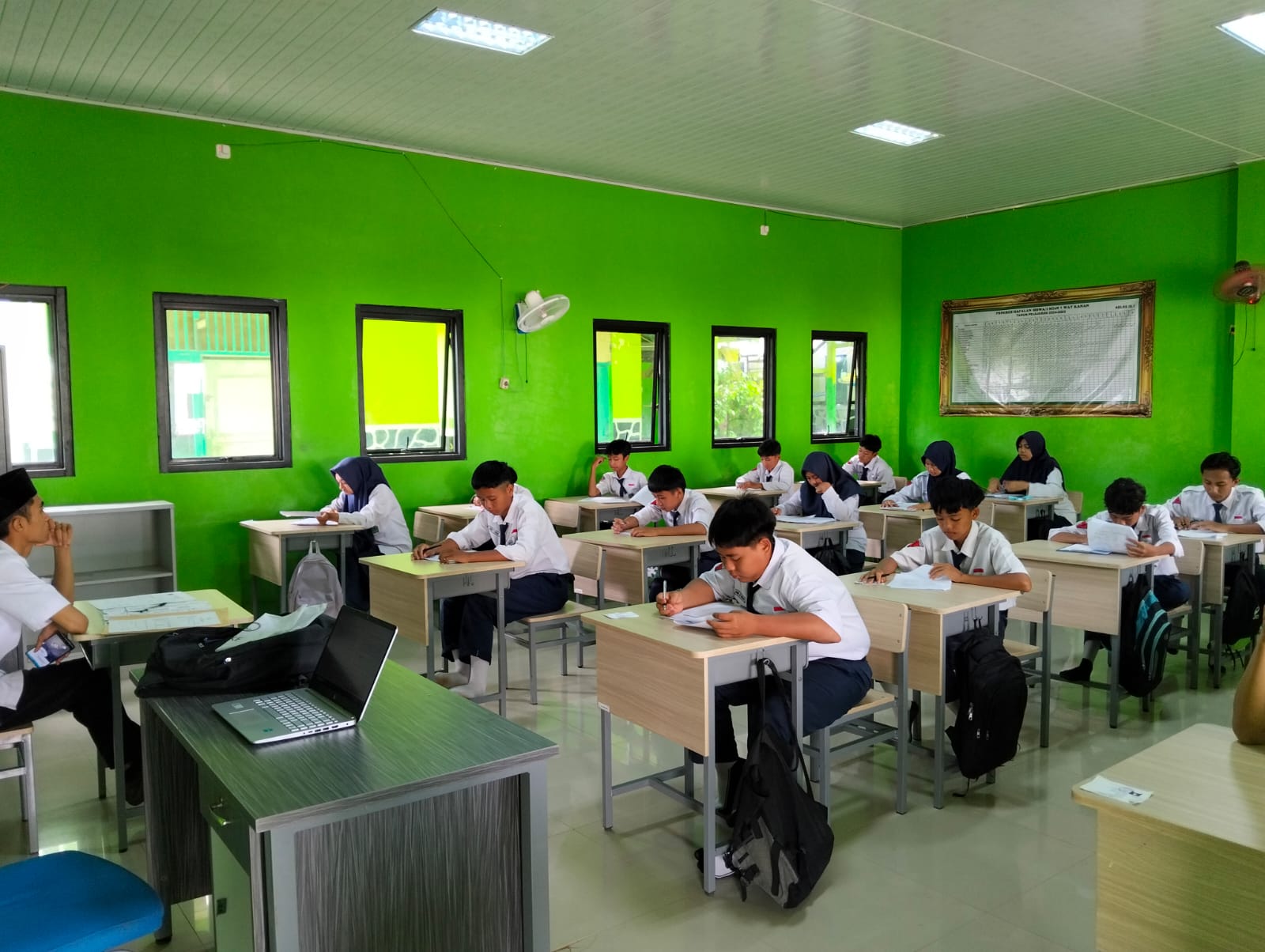 Semanagat Siswa MTs N 1 Way Kanan Jalani Latihan Ujian Madrasah di Bulan Ramadan