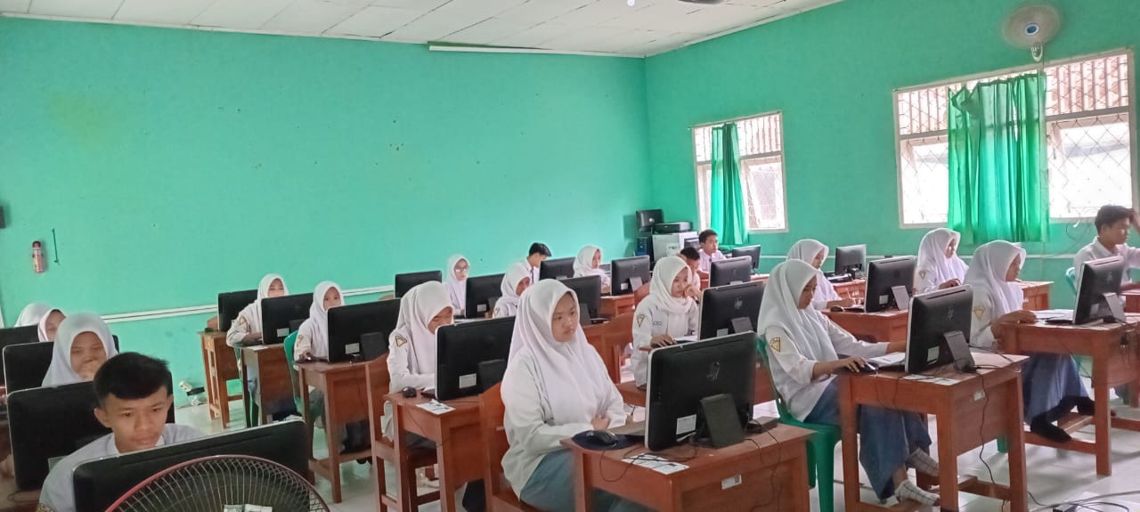 Ujian Madrasah Hari ke-4: Evaluasi Prestasi Siswa di Tengah Tantangan Akademik