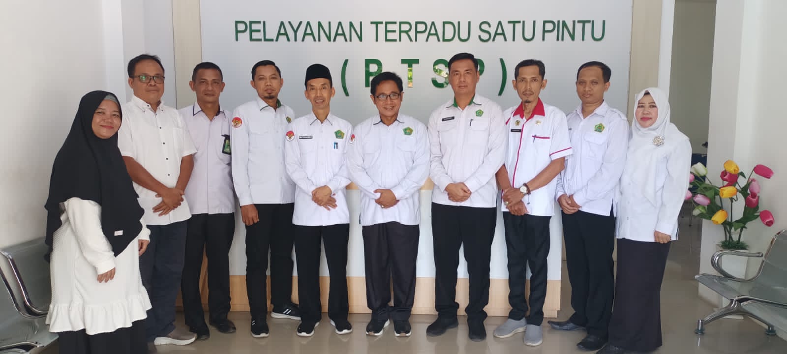 Sidak Hari Pertama Masuk Kerja Pasca Libur Lebaran, Kemenag Kota Bandar Lampung Tegaskan Disiplin Waktu Kerja