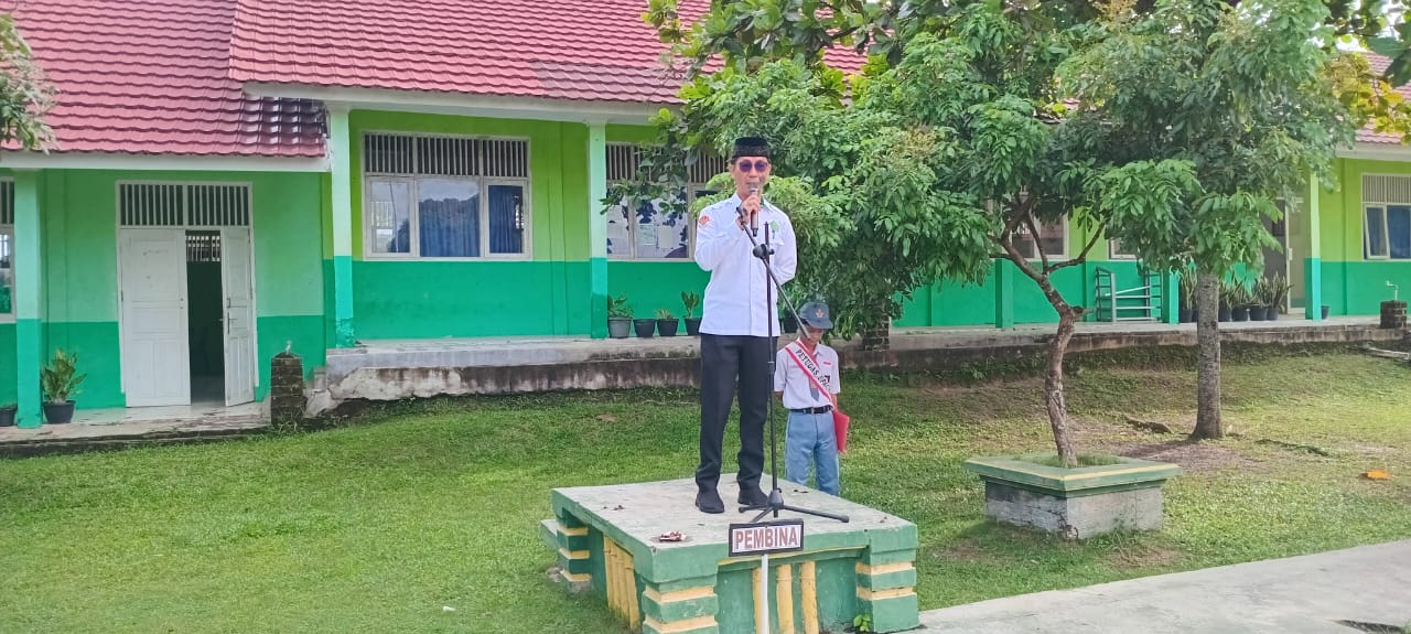 Semangat Baru Pasca Lebaran: MAN 1 Way Kanan Gelar Upacara Senin dengan Berbagai Prestasi dan Persiapan Kegiatan Akhir Tahun
