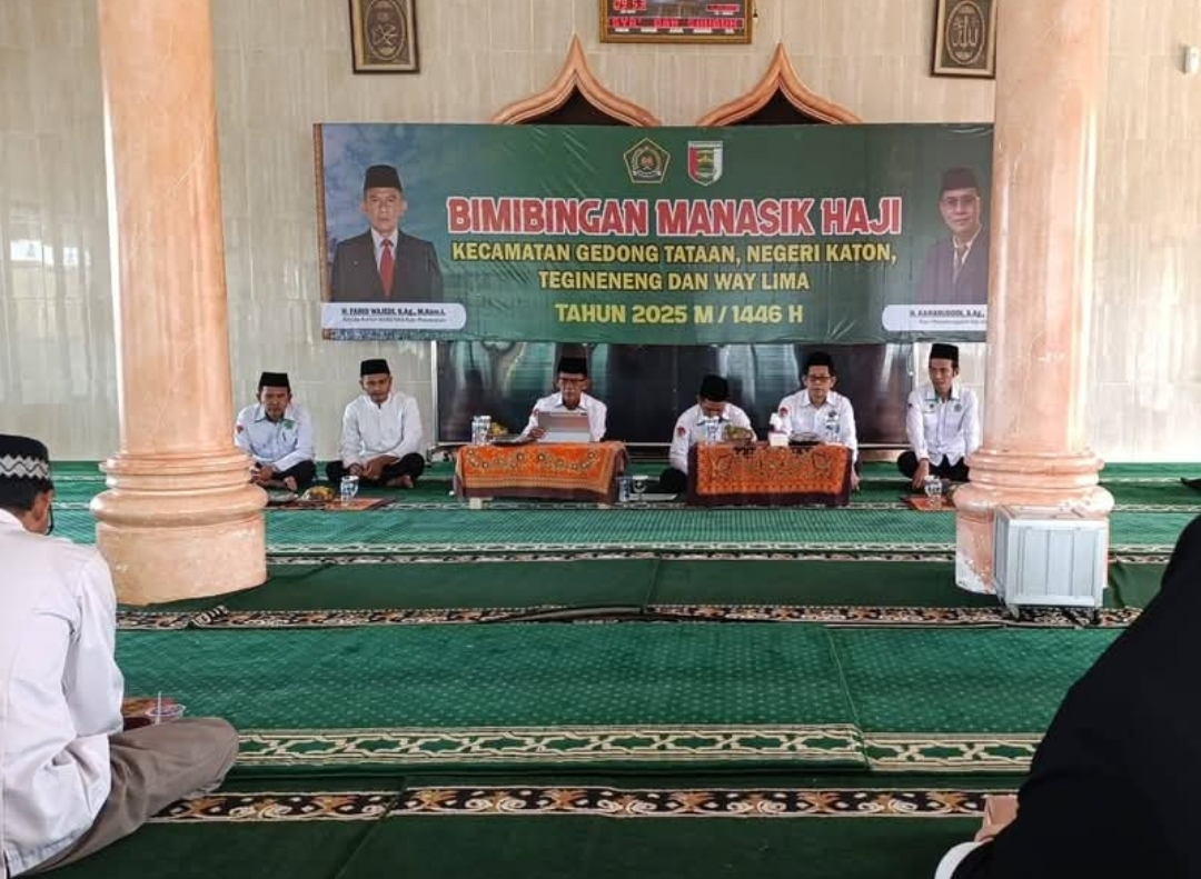 Kepala Kemenag Pesawaran Buka Resmi Manasik Haji Kecamatan, Sampaikan Materi Hak dan Kewajiban Jemaah