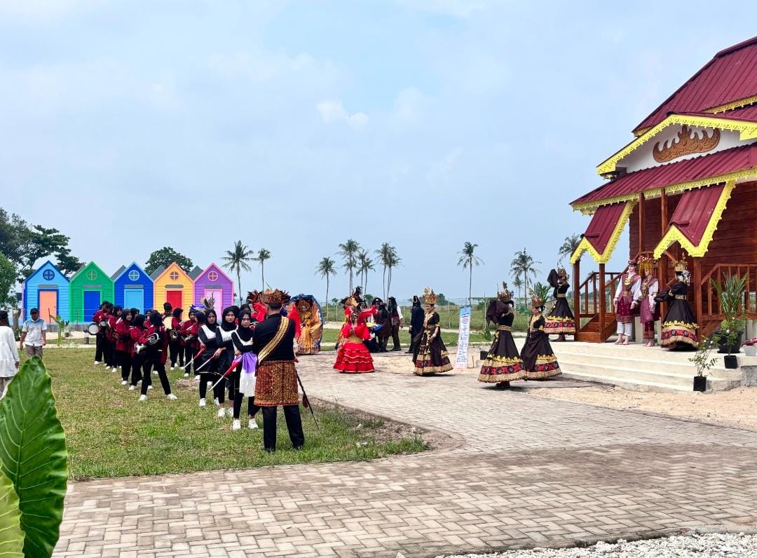 Marching Band Citra Bahana Madaliyansa MAN 1 Bandar Lampung Meriahkan Peresmian Destinasi Wisata Jungle Sea Theme Park