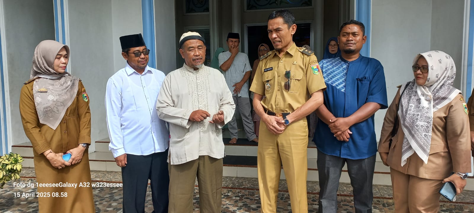 Kepala KUA Gisting Dampingi Wakil Bupati Tanggamus Tinjau Masjid Ramah Anak